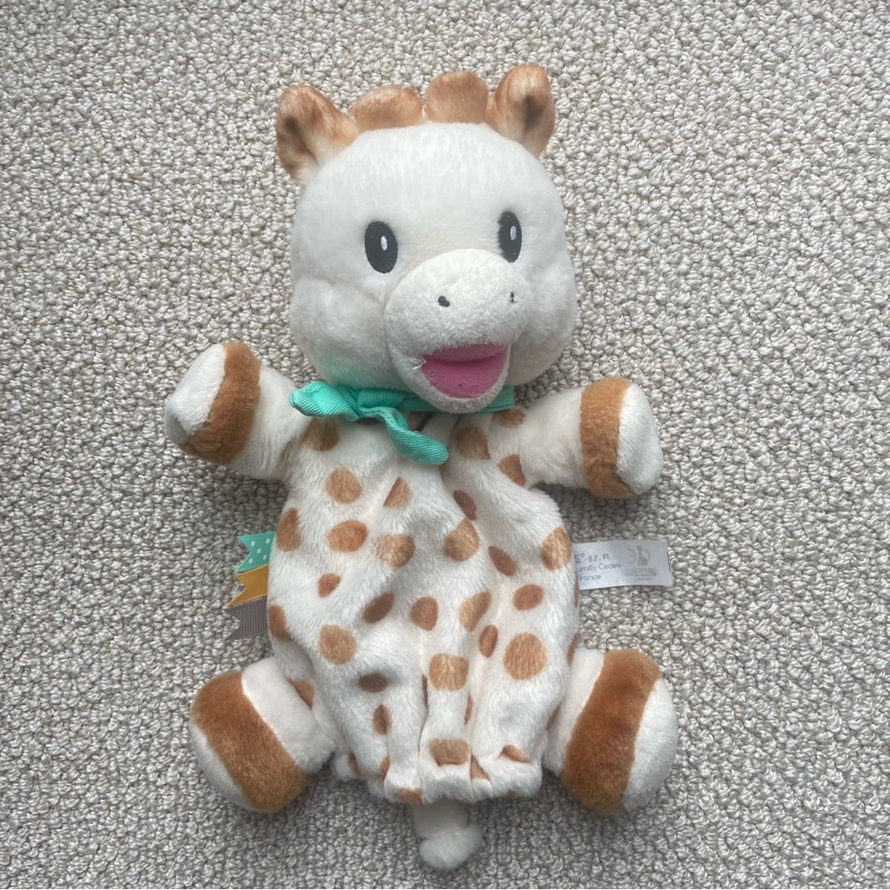 Sophie La Giraffe by Vulli Soft Plush Hand Puppet Toy Lovey the Giraffe Stuffed
